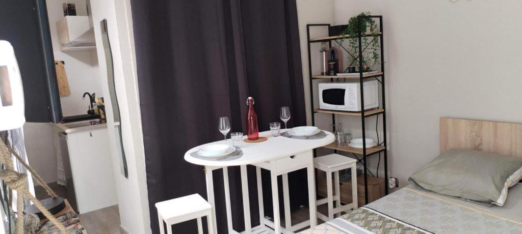 Appartement Calme Et Bien Situe Tarbes Exterior foto