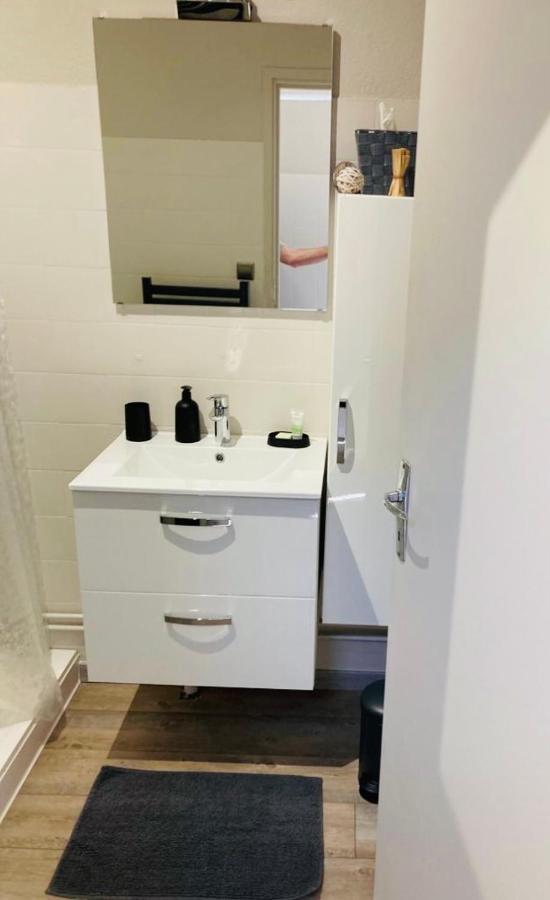 Appartement Calme Et Bien Situe Tarbes Exterior foto